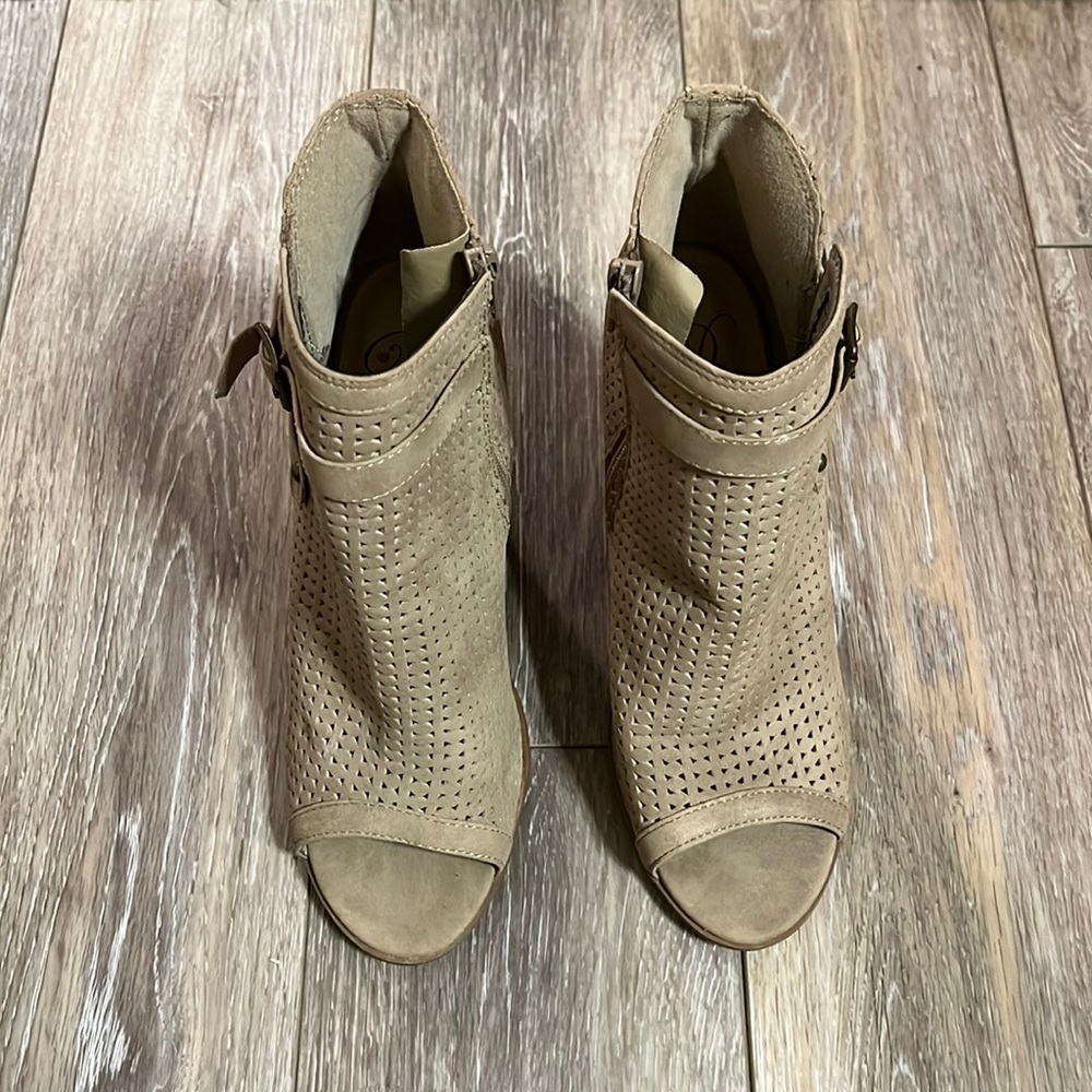 Heart n D Heels boots